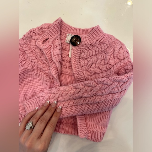 Cable knit girls cardigan sweater with one button closure - Size 4 - GAP - Picture 4 of 8